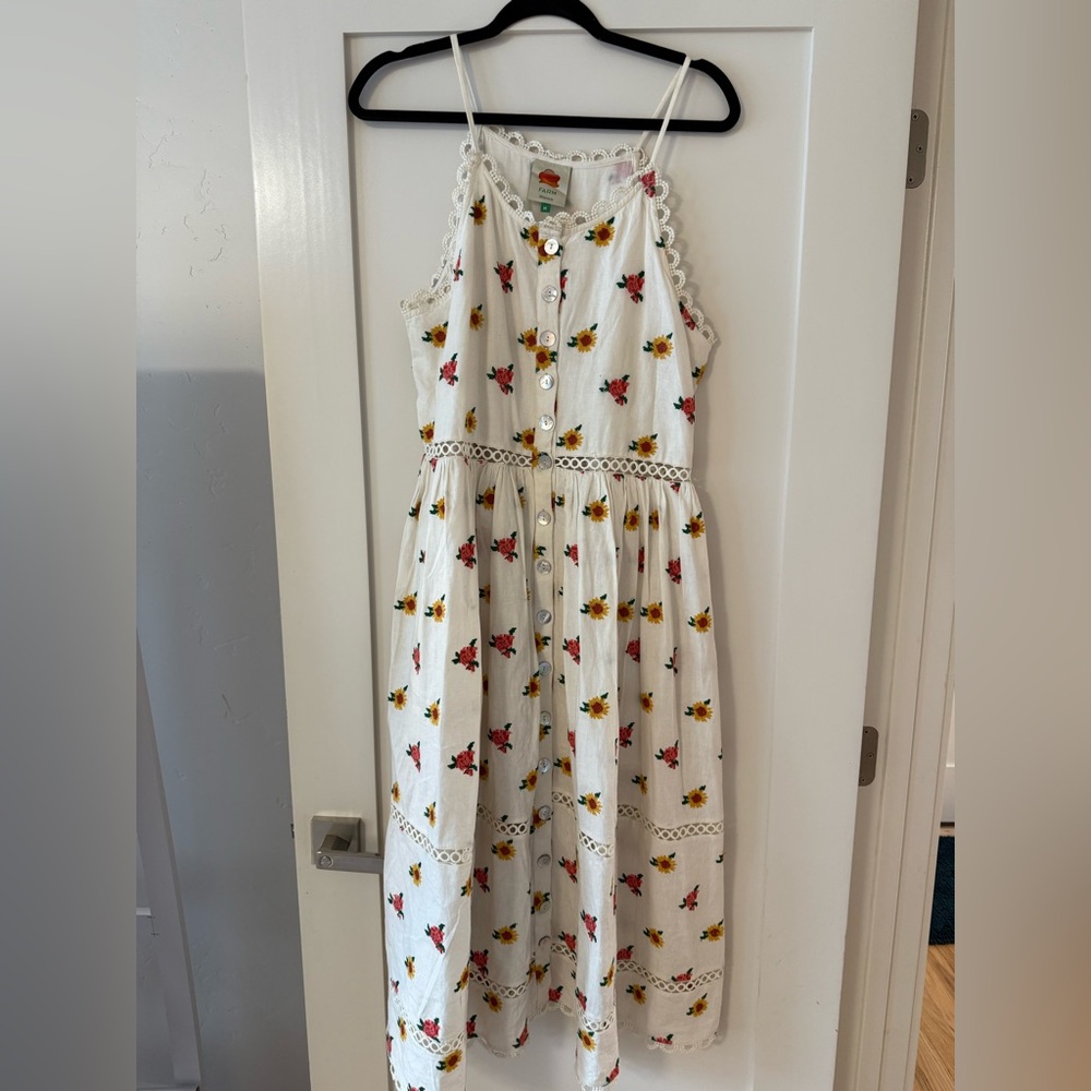 Farm Rio Embroidered Floral and White Midi Dress🌻